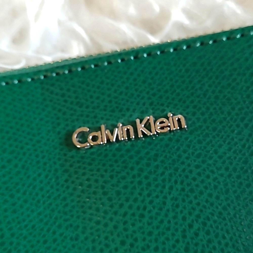 Calvin Klein Purse - Picture 4 of 7